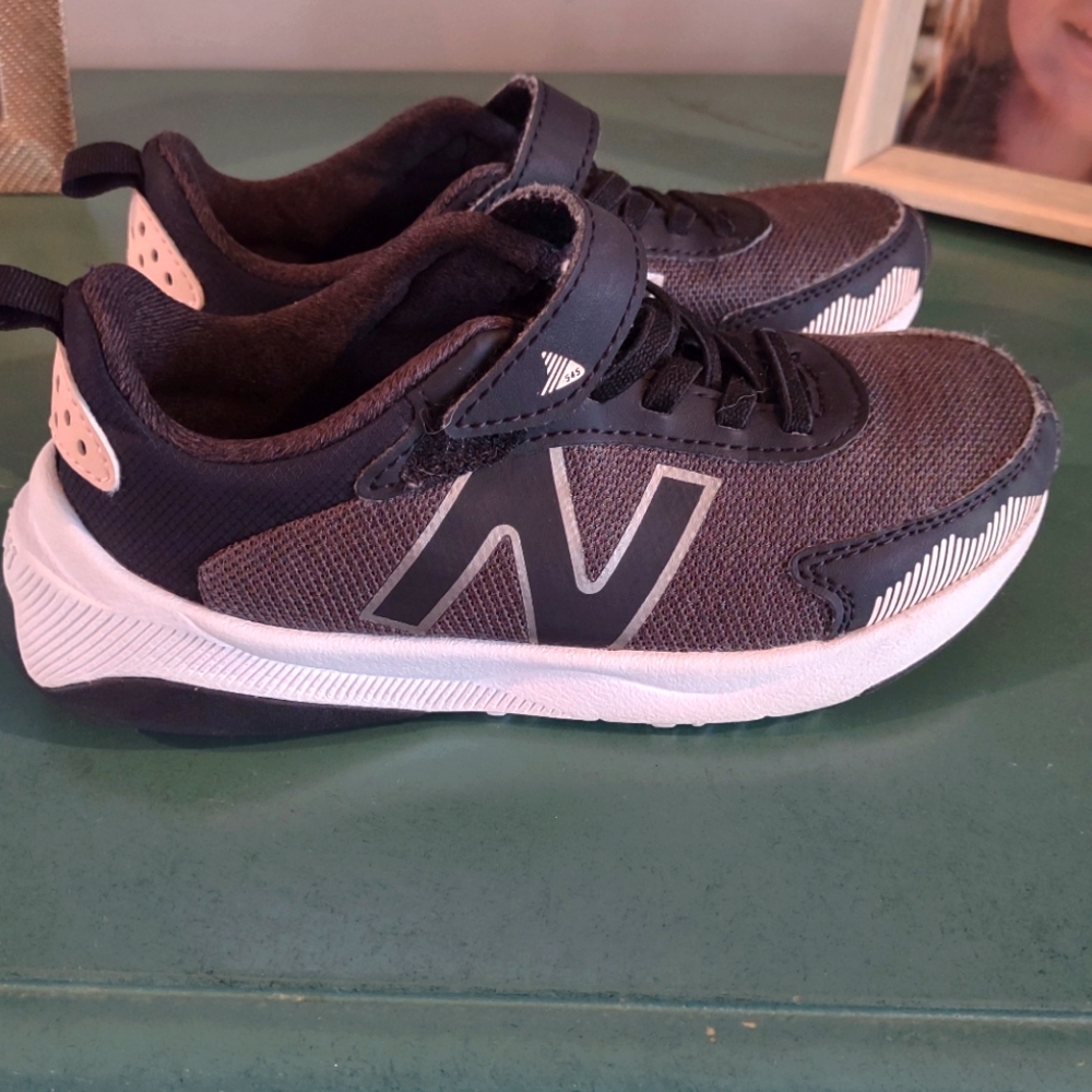 New Balance girls sneakers size 12.5